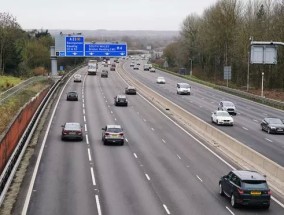 英国皇家汽车俱乐部向圣诞节逃跑的司机发出警告，三条主要道路被命名为问题路线